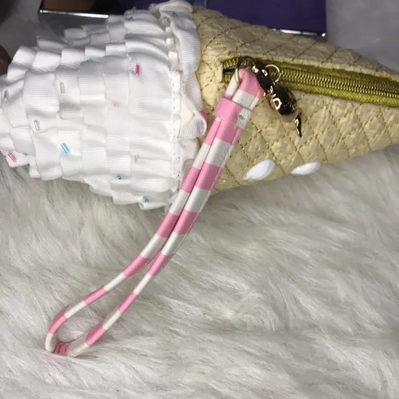 Betsey Johnson Ice Cream Cone Wristlet - Picture 6 of 9